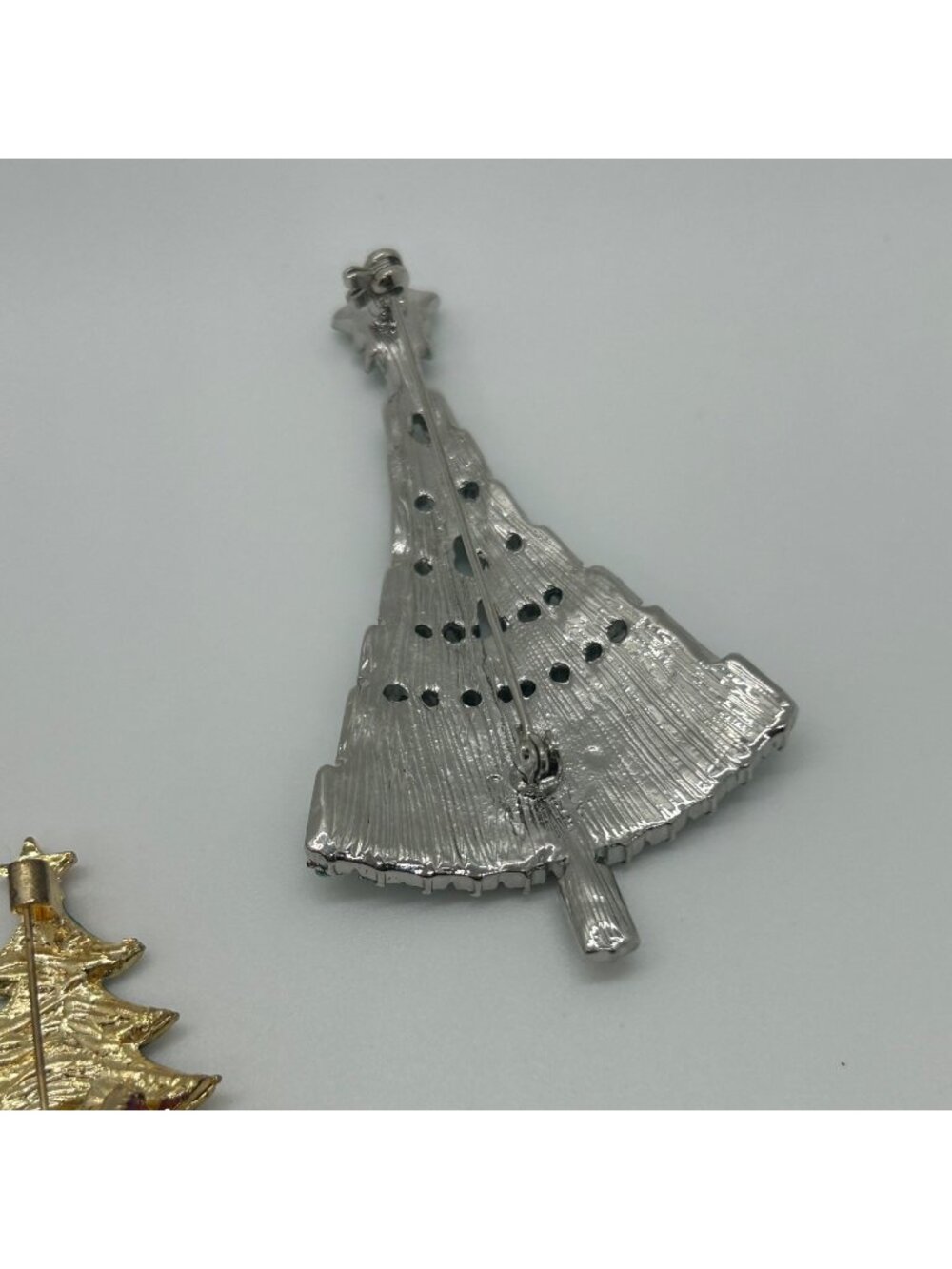 Christmas Brooch Lot Tree Pin Radko Eisenberg Avon Gerry Vintage Modern - Picture 14 of 15